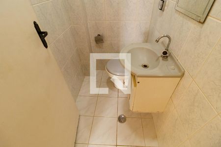 Casa à venda com 70m², 2 quartos e 1 vagaLavabo