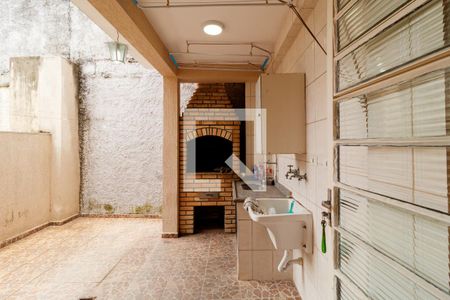 Casa à venda com 70m², 2 quartos e 1 vagaÁrea de Serviço