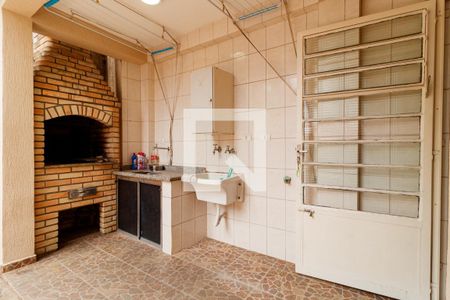 Casa à venda com 70m², 2 quartos e 1 vagaÁrea de Serviço