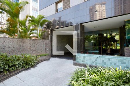 Apartamento à venda com 165m², 4 quartos e 3 vagasEntrada