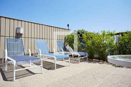 Apartamento à venda com 165m², 4 quartos e 3 vagasÁrea comum - Piscina