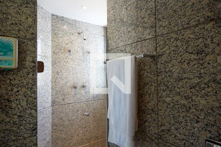 Apartamento à venda com 165m², 4 quartos e 3 vagasBanheiro