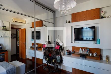 Apartamento à venda com 165m², 4 quartos e 3 vagasQuarto