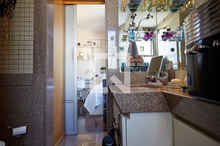 Apartamento à venda com 165m², 4 quartos e 3 vagasBanheiro da Suíte 1