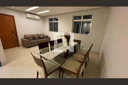 Apartamento à venda com 220m², 4 quartos e 3 vagasSala de Jantar