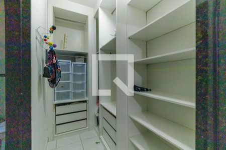 Casa à venda com 500m², 4 quartos e 3 vagasSuíte 1 Closet