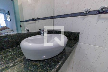 Casa à venda com 500m², 4 quartos e 3 vagasBanheiro da Suíte 2