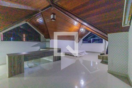 Casa à venda com 500m², 4 quartos e 3 vagasSótão