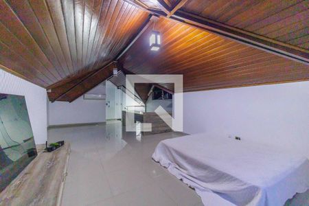 Casa à venda com 500m², 4 quartos e 3 vagasSótão