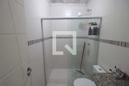 Casa de condomínio à venda com 170m², 3 quartos e 2 vagasBanheiro