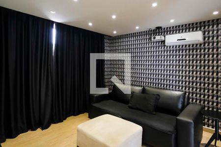 Casa de condomínio à venda com 420m², 3 quartos e 4 vagasCinema