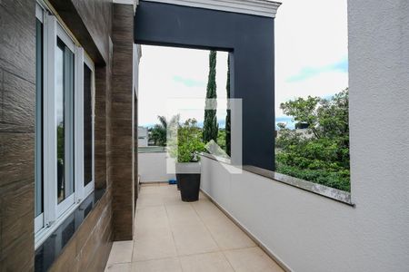 Casa de condomínio à venda com 420m², 3 quartos e 4 vagasVaranda