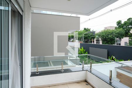 Casa de condomínio à venda com 420m², 3 quartos e 4 vagasVaranda suíte 1