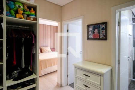Casa de condomínio à venda com 420m², 3 quartos e 4 vagasCloset suíte 1