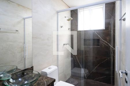 Casa de condomínio à venda com 420m², 3 quartos e 4 vagasBanheiro suíte 3