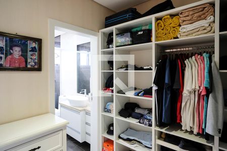 Casa de condomínio à venda com 420m², 3 quartos e 4 vagasCloset suíte 1