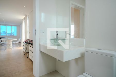 Casa de condomínio à venda com 420m², 3 quartos e 4 vagasBanheiro área de lazer