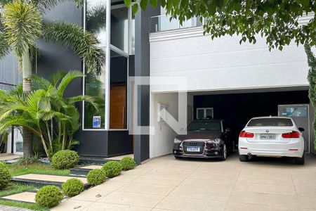 Casa de condomínio à venda com 420m², 3 quartos e 4 vagasFachada + plaquinha