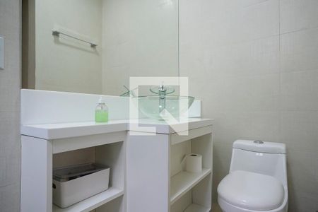 Casa de condomínio à venda com 420m², 3 quartos e 4 vagasBanheiro suíte 2