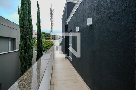 Casa de condomínio à venda com 420m², 3 quartos e 4 vagasVaranda
