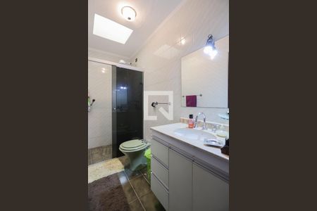 Casa à venda com 113m², 3 quartos e 3 vagasBanheiro