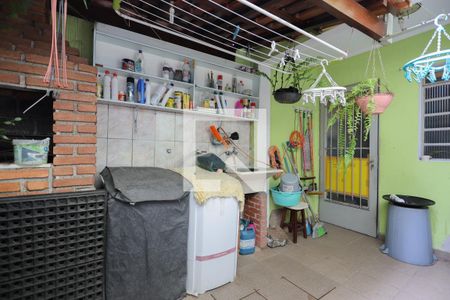 Casa à venda com 113m², 3 quartos e 3 vagasÁrea de serviço e de lazer