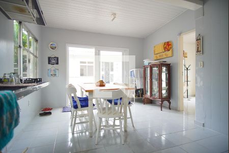 Casa à venda com 152m², 5 quartos e 3 vagasCozinha