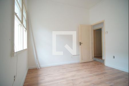 Casa à venda com 152m², 5 quartos e 3 vagasQuarto 3