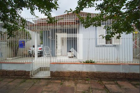 Casa à venda com 152m², 5 quartos e 3 vagasFachada com Placa