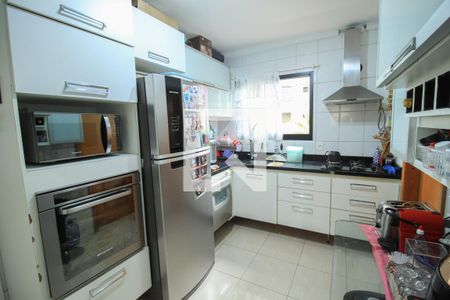 Apartamento à venda com 123m², 3 quartos e 3 vagas Apartamento à venda com 123m², 3 quartos e 3 vagasCozinha