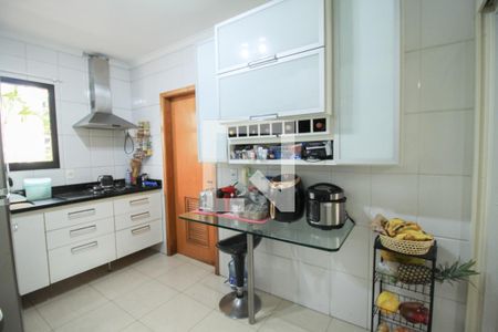 Apartamento à venda com 123m², 3 quartos e 3 vagas Apartamento à venda com 123m², 3 quartos e 3 vagasCozinha