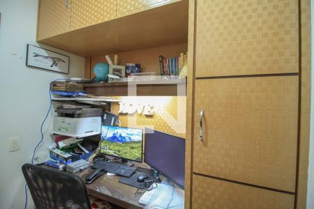 Apartamento à venda com 123m², 3 quartos e 3 vagas Apartamento à venda com 123m², 3 quartos e 3 vagasEscritório