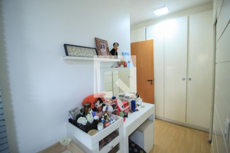 Apartamento à venda com 123m², 3 quartos e 3 vagas Apartamento à venda com 123m², 3 quartos e 3 vagasQuarto 2