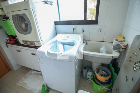 Apartamento à venda com 123m², 3 quartos e 3 vagas Apartamento à venda com 123m², 3 quartos e 3 vagasÁrea de Serviço