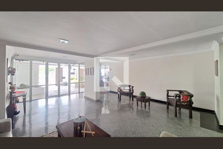 Apartamento para alugar com 5m², 2 quartos e 1 vagaHall