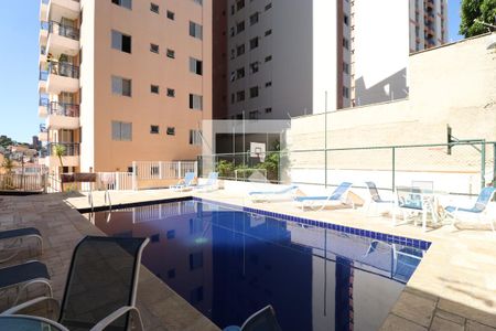 Apartamento para alugar com 5m², 2 quartos e 1 vagaÁrea comum - Piscina