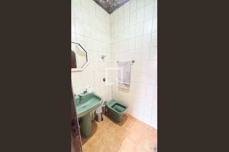 Casa para alugar com 280m², 3 quartos e 4 vagasBanheiro de Serviço