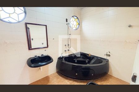 Casa para alugar com 280m², 3 quartos e 4 vagasBanheiro da Suíte