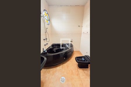 Casa para alugar com 280m², 3 quartos e 4 vagasBanheiro da Suíte