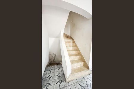 Casa para alugar com 280m², 3 quartos e 4 vagasEscada