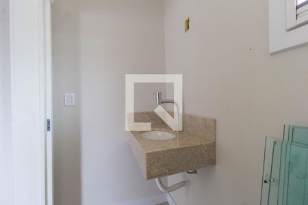 Casa à venda com 180m², 3 quartos e 2 vagas Casa à venda com 180m², 3 quartos e 2 vagasLavabo