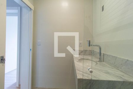 Casa à venda com 180m², 3 quartos e 2 vagas Casa à venda com 180m², 3 quartos e 2 vagasBanheiro 3