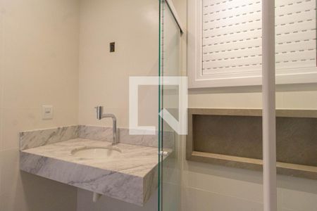 Casa à venda com 180m², 3 quartos e 2 vagas Casa à venda com 180m², 3 quartos e 2 vagasBanheiro 3