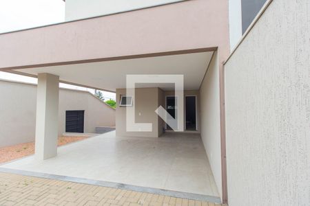 Casa à venda com 180m², 3 quartos e 2 vagas Casa à venda com 180m², 3 quartos e 2 vagasGaragem e Jardim