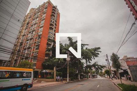 Apartamento à venda com 70m², 2 quartos e 1 vagaFachada