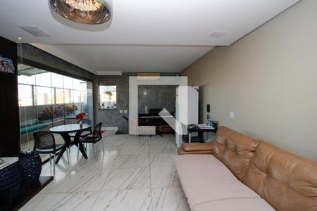 Apartamento para alugar com 194m², 3 quartos e 2 vagas Apartamento para alugar com 194m², 3 quartos e 2 vagasCobertura