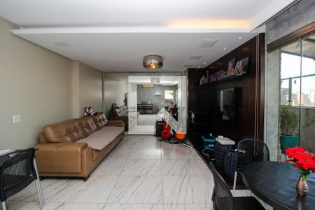Apartamento para alugar com 194m², 3 quartos e 2 vagas Apartamento para alugar com 194m², 3 quartos e 2 vagasCobertura