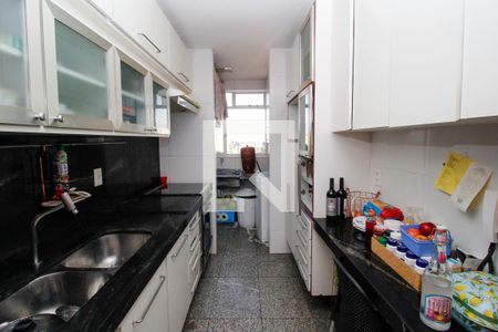 Apartamento para alugar com 194m², 3 quartos e 2 vagas Apartamento para alugar com 194m², 3 quartos e 2 vagasCozinha