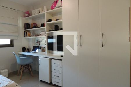 Apartamento à venda com 168m², 3 quartos e 2 vagasQuarto 2 - Armários