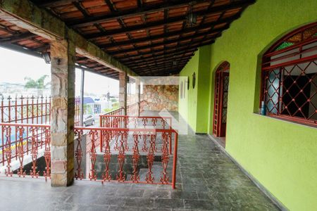 Casa à venda com 300m², 3 quartos e 2 vagasSacada